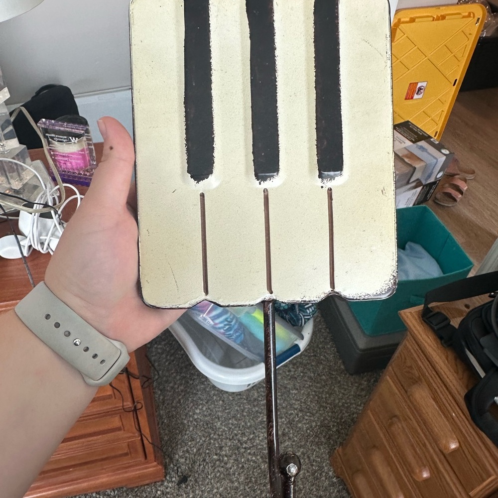 Piano Cream and Black Wall Hook
